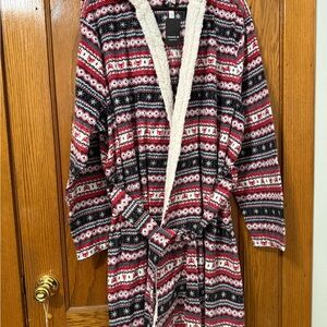 Torrid Women’s Red and Black Festive Robe
